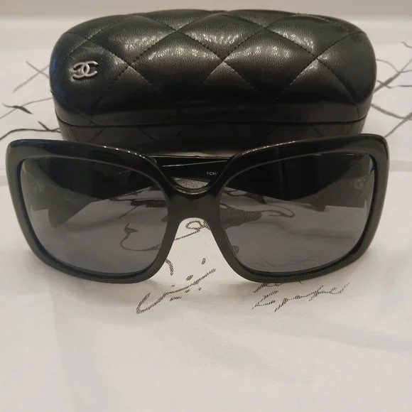 Authentic Chanel crystal sunglasses. - Picture 13 of 16